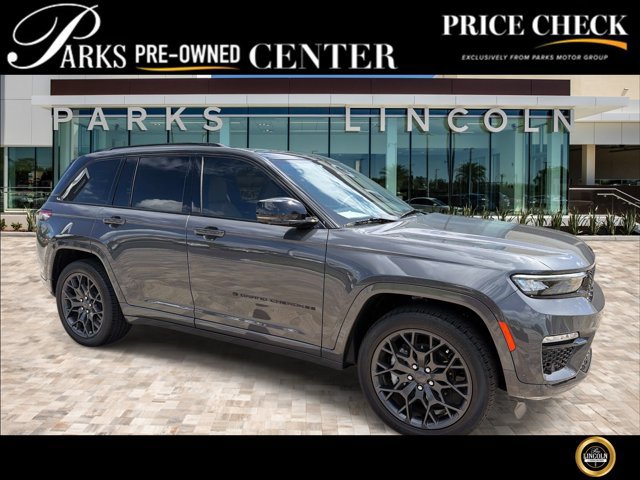 Used 2025 Jeep Grand Cherokee Summit w/ Obsidian Package AWD/4WD image 1