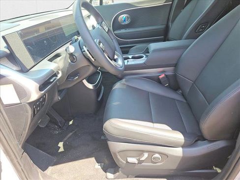 New 2026 Hyundai Ioniq 9 SEL image 4