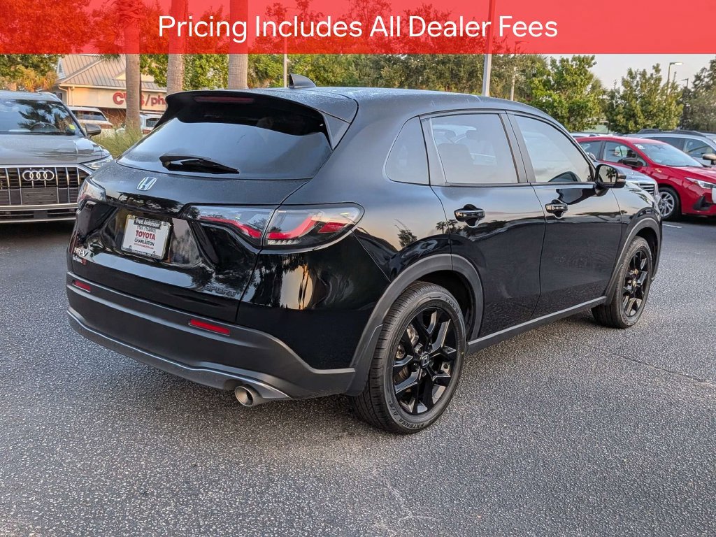 Used 2025 Honda HR-V Sport image 4