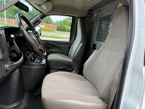 Used 2019 Chevrolet Express 2500 w/ Driver Convenience Package RWD image 22