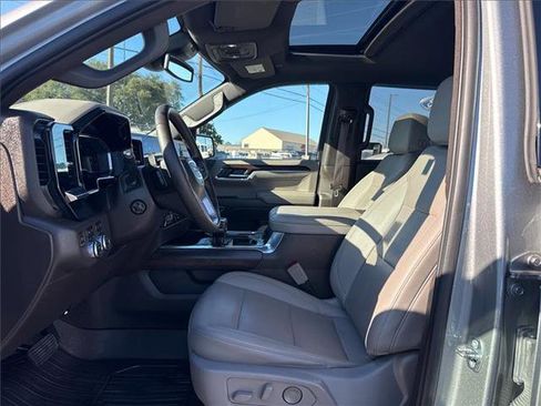 Used 2023 GMC Sierra 1500 SLT image 14