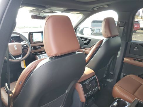 New 2026 Lincoln Aviator Reserve image 23