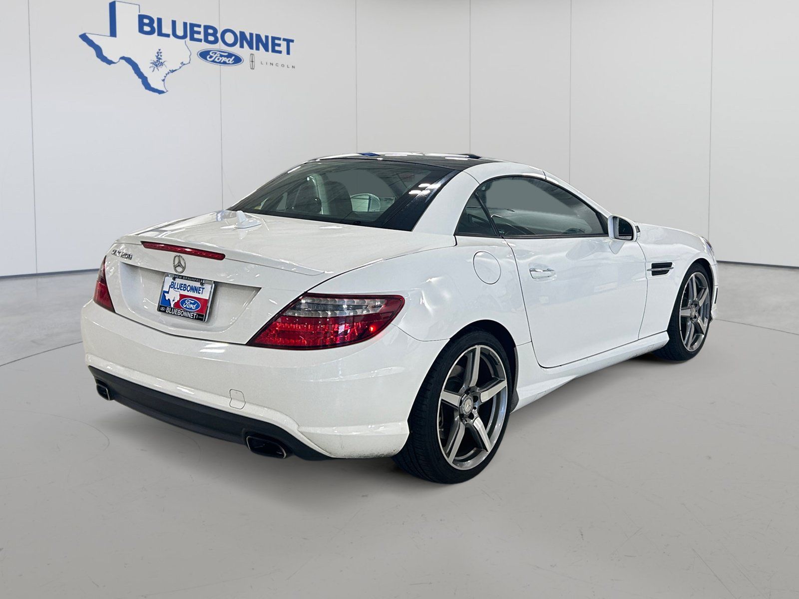 Used 2015 Mercedes-Benz SLK 250 image 5