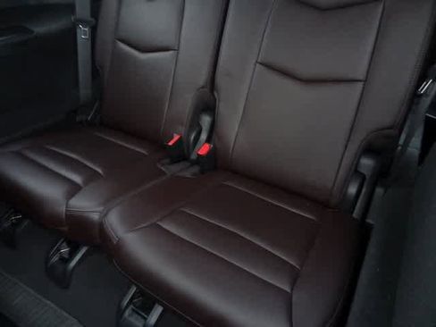 Used 2021 Cadillac XT6 Premium Luxury image 10