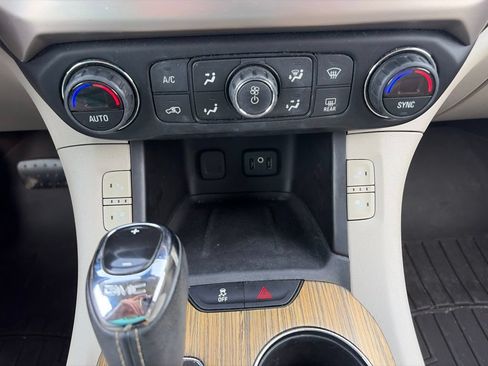 Used 2018 GMC Acadia Denali AWD/4WD image 24
