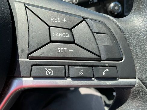 Used 2020 Nissan Rogue Sport S image 22