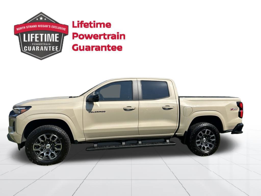 Used 2024 Chevrolet Colorado Z71 w/ Z71 Convenience Package 2 AWD/4WD image 4