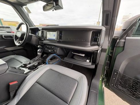 Used 2022 Ford Bronco Black Diamond image 28