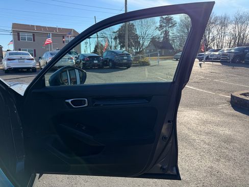 Used 2022 Honda Civic EX image 19