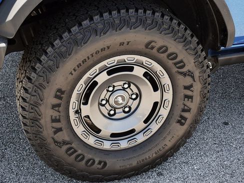 Used 2025 Ford Bronco Badlands AWD/4WD image 7