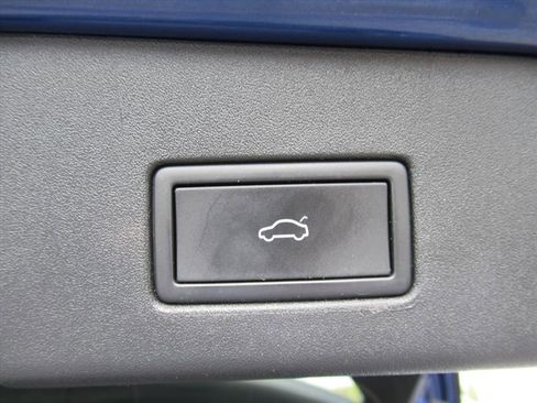 Used 2022 Volkswagen ID.4 Pro S image 30