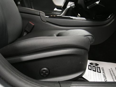 Used 2025 Mercedes-Benz CLA 250 4MATIC image 29