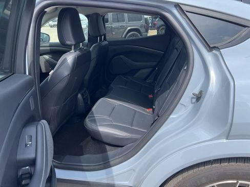 Used 2025 Ford Mustang Mach-E Premium image 9