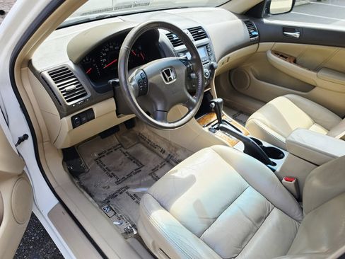 Used 2004 Honda Accord EX image 9