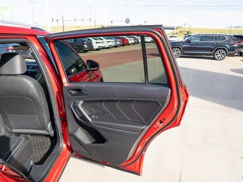 Used 2024 Volkswagen Tiguan SEL R-Line image 13