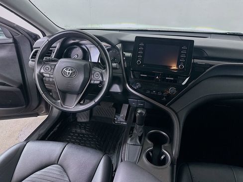 Used 2021 Toyota Camry SE image 17