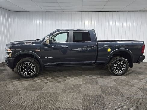 Used 2025 RAM 2500 Limited AWD/4WD image 5