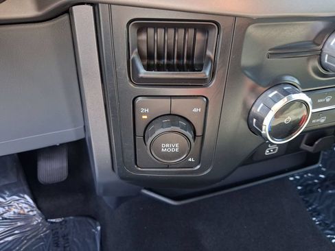 Used 2025 Ford F150 XLT w/ Equipment Group 301A Standard AWD/4WD image 17