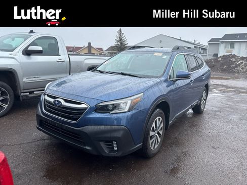 Used 2020 Subaru Outback Premium image 1