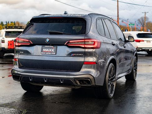 Used 2021 BMW X5 M50i image 9
