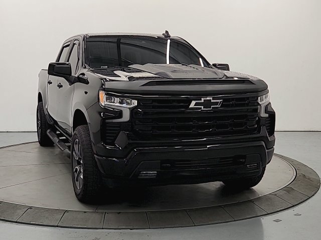 Used 2023 Chevrolet Silverado 1500 RST RWD image 3