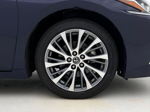 Certified 2021 Lexus ES 350 w/ Premium Package FWD image 31