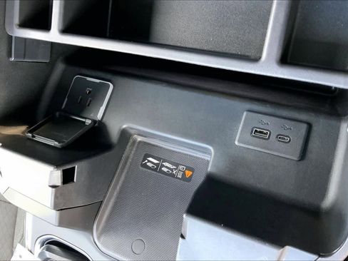 Used 2024 Chevrolet Silverado 1500 LT Trail Boss w/ LPO, Dark Essentials Package image 32