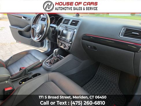 Used 2015 Volkswagen Jetta GLI SE FWD image 44