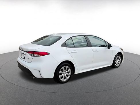 Used 2025 Toyota Corolla LE image 16