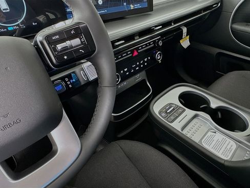 New 2026 Hyundai Ioniq 9 SE image 15