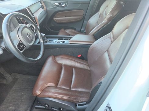 Used 2021 Volvo XC60 T5 Inscription w/ Advanced Package FWD image 4