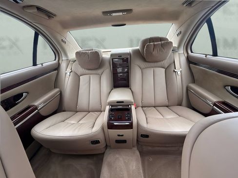 Used 2004 Maybach 57 RWD image 11