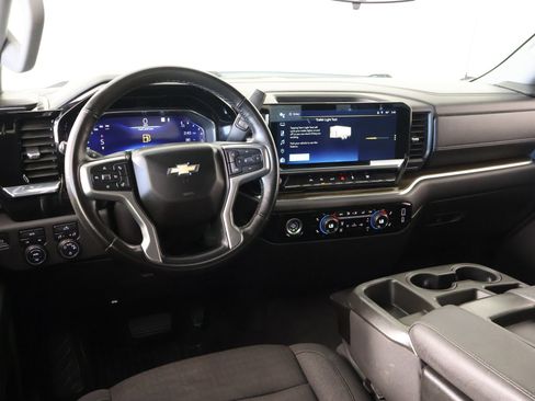 Used 2023 Chevrolet Silverado 1500 LT AWD/4WD image 2