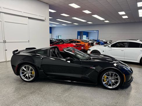 Used 2019 Chevrolet Corvette Z06 RWD image 9