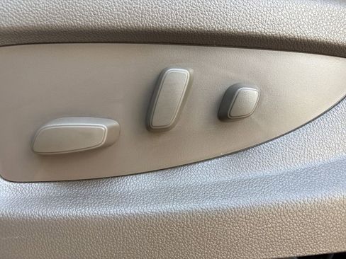 Used 2019 GMC Yukon Denali w/ Denali Ultimate Package AWD/4WD image 14