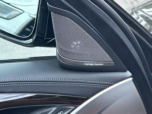 Used 2023 BMW M5 w/ Executive Package image 29