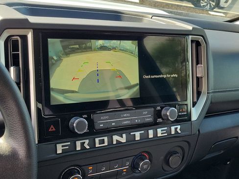 Certified 2025 Nissan Frontier SV RWD image 30