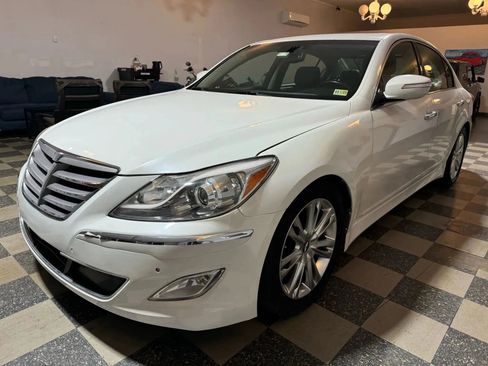Used 2013 Hyundai Genesis 3.8 w/ Technology Pkg image 1