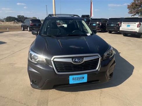 Used 2019 Subaru Forester Base AWD 4dr Crossover w/ Alloy Wheel Package image 3