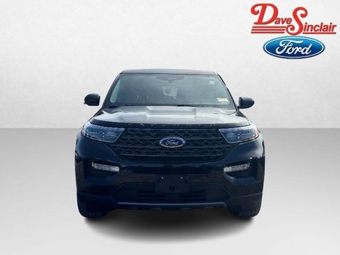 Used 2023 Ford Explorer XLT w/ Equipment Group 202A image 2