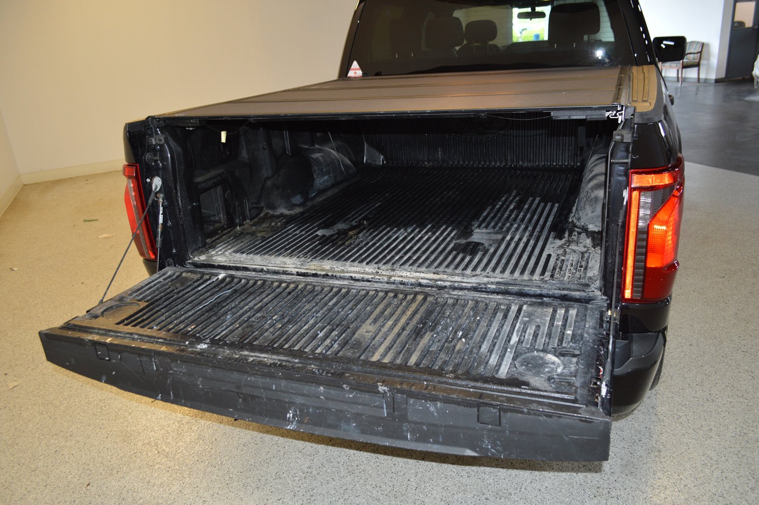 Used 2024 Ford F150 STX w/ STX Black Appearance Package AWD/4WD image 13