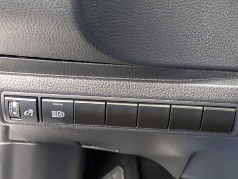 Used 2025 Toyota Corolla LE image 22