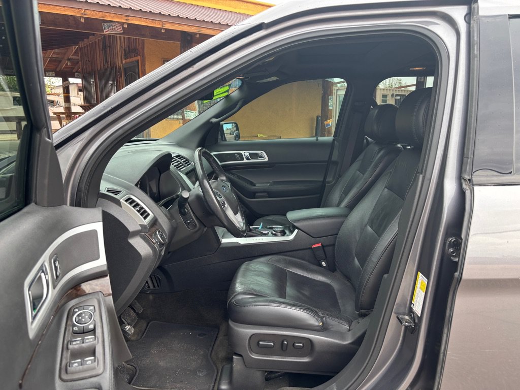 Used 2014 Ford Explorer Limited w/ Equipment Group 301A AWD/4WD image 10