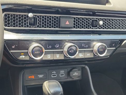 Used 2022 Honda Civic Touring image 31