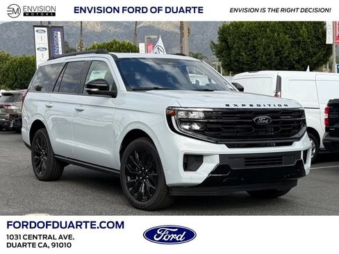 New 2026 Ford Expedition Platinum AWD/4WD image 1