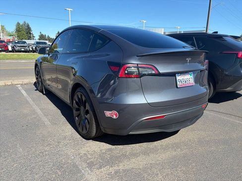 Used 2022 Tesla Model Y Performance AWD/4WD image 5