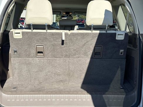 Used 2019 Lexus GX 460 image 12