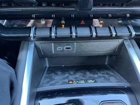 Certified 2024 Chevrolet Colorado Z71 w/ Z71 Convenience Package 2 image 24