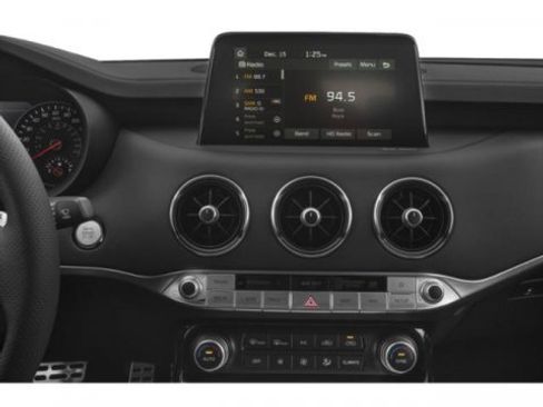 Used 2019 Kia Stinger GT2 image 13