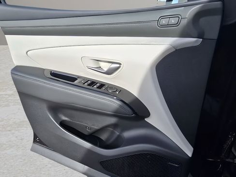 New 2026 Hyundai Tucson Limited image 17